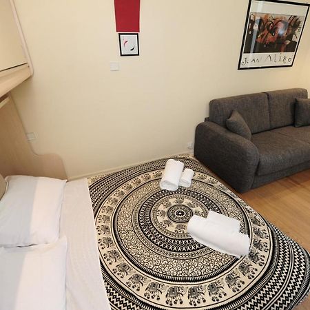 Mini Suite Miro Five Stars Holiday House Ницца Экстерьер фото